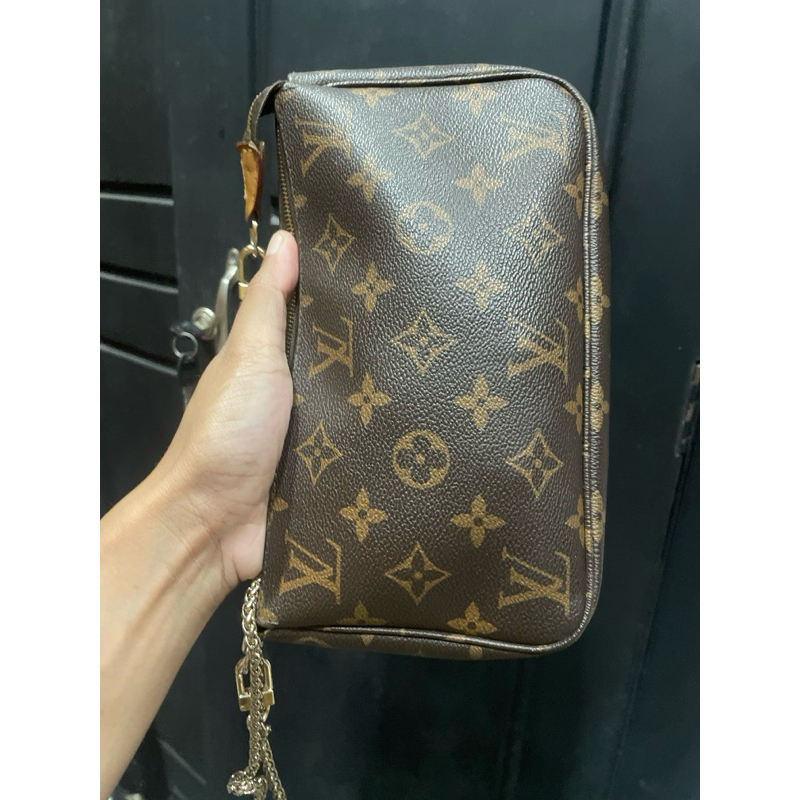 Lv mini Pochette