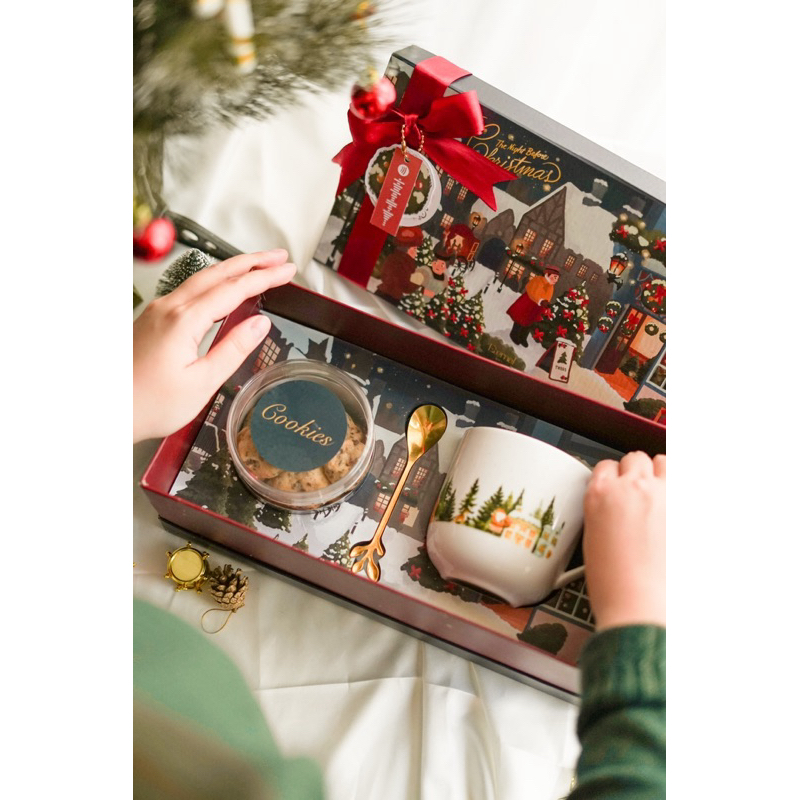 

Eternal Gift - EVE Christmas Hampers