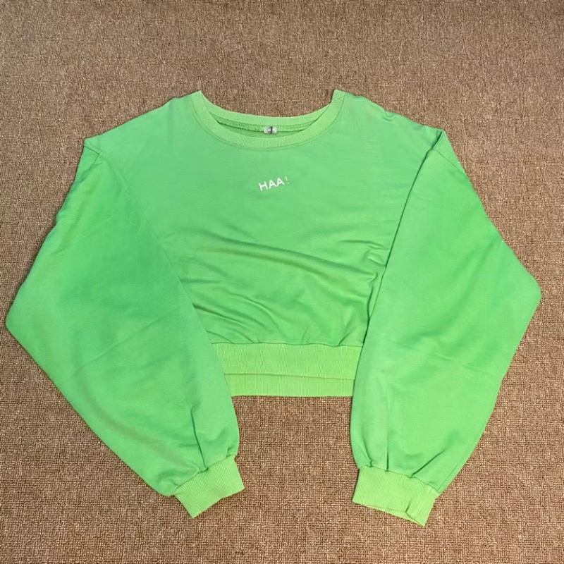 preloved sweater hijau whoops hijau