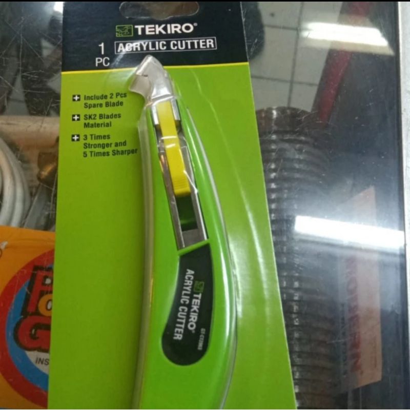 

pisau cutter akrilik Merk TEKIRO