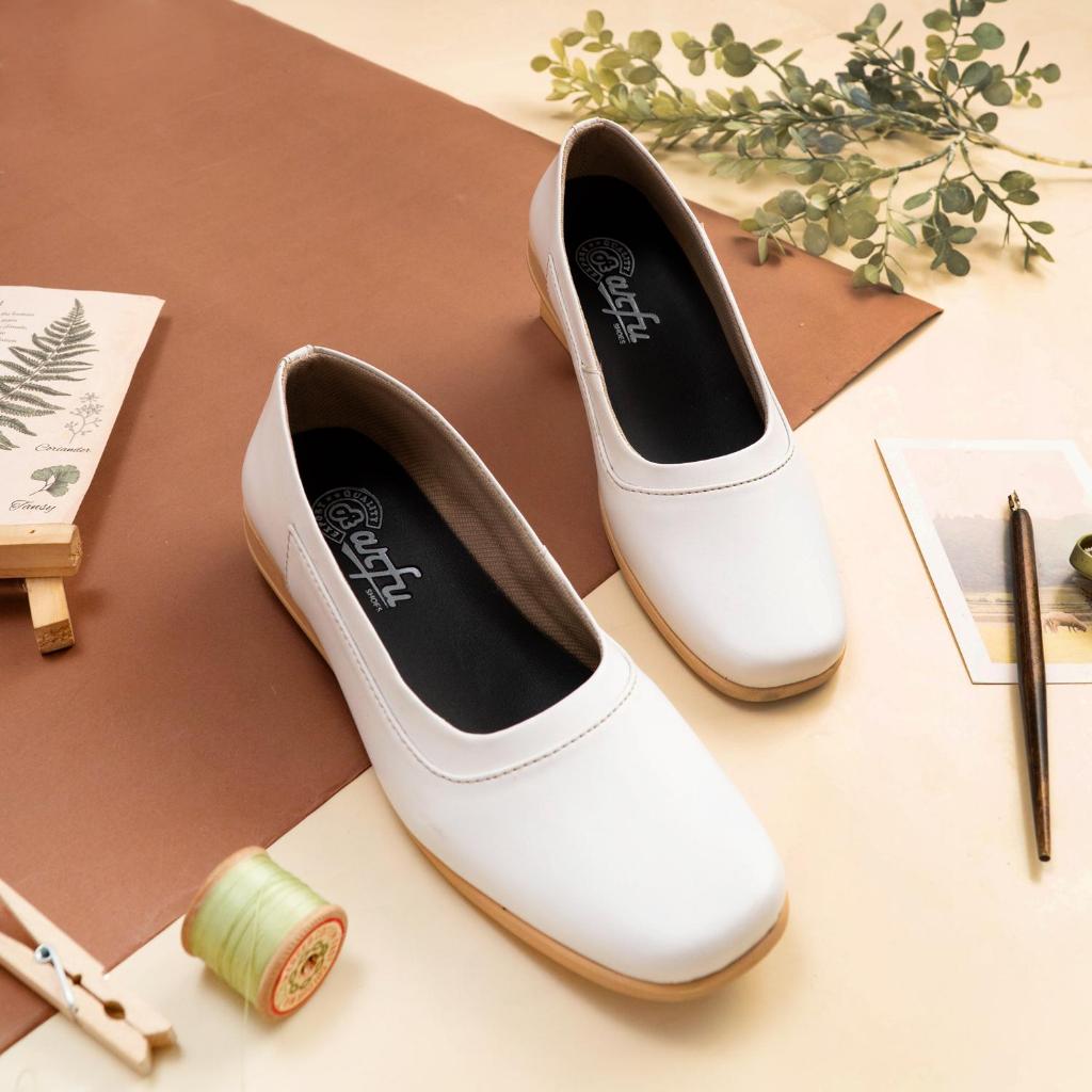 Sepatu Akper Wanita Putih Perawat Akbid Sepatu Wanita formal Putih Sepatu Formal Wanita Hitam Sepatu