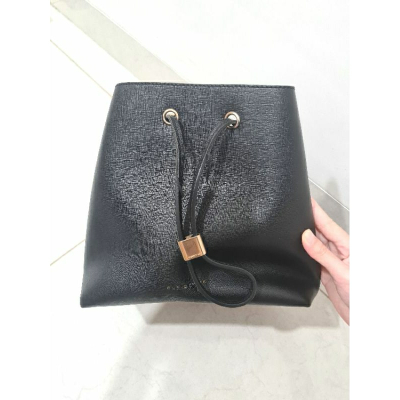 Christy NG tas serut black/ Tas preloved Christy NG/ Tas serut preloved/ Christy NG bag