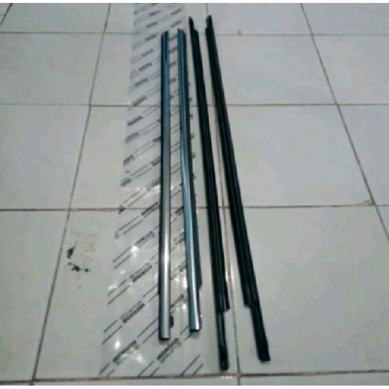 1set Pelipit Kaca Luar Avanza xenia 2012-2019 Weather strip Pelipit Kaca Avanza xenia all new Origin