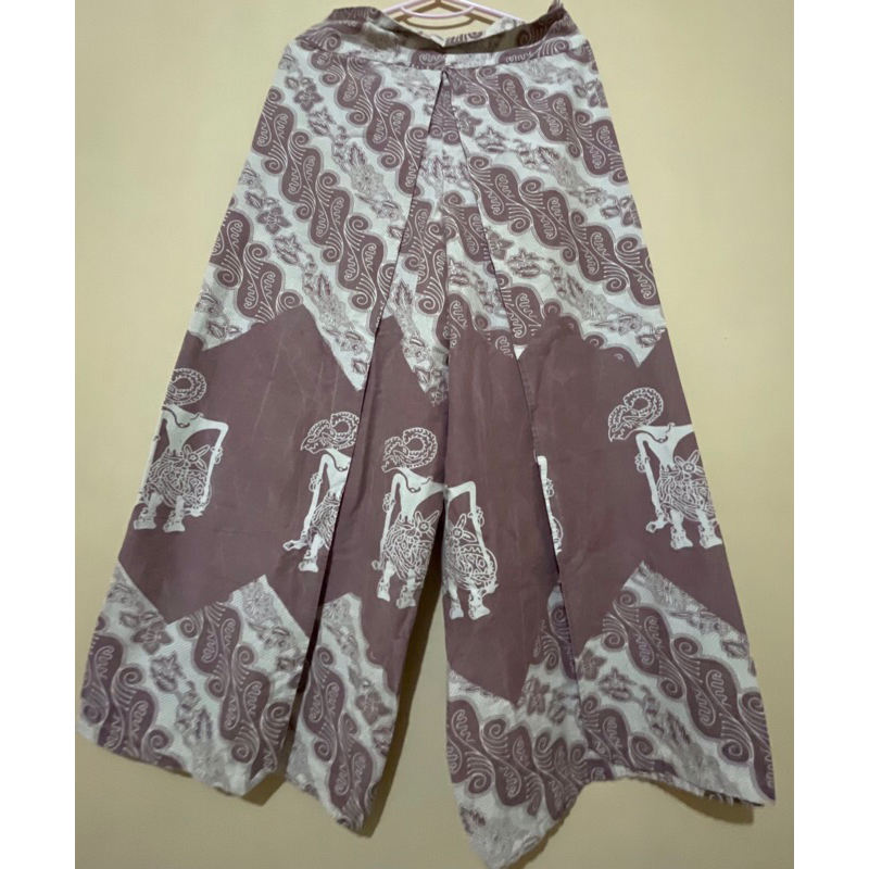 celana rok batik khas jogja