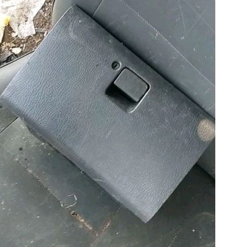 Tutup Laci besar dashboard Mazda 626 glx th86