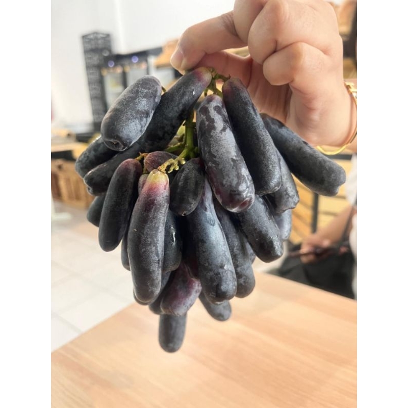 

Anggur Jari hitam (500gr)