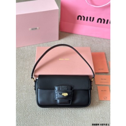 miumiu new bag shoulder bag