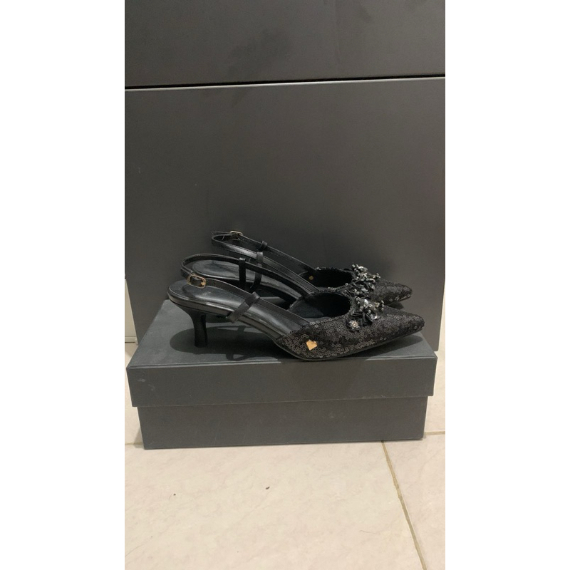 PVRA KINARA HEELS BLACK