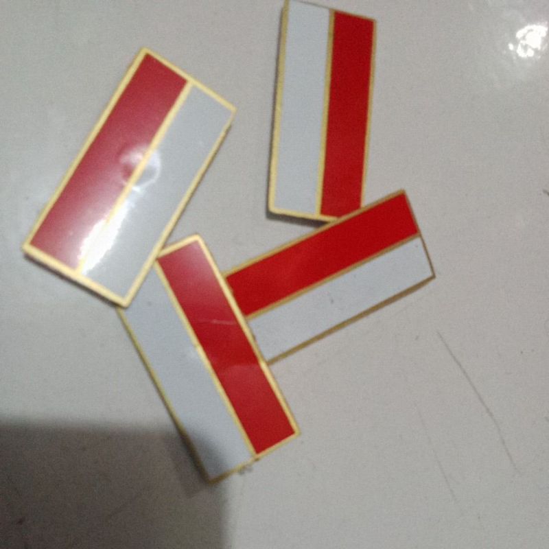 

PIN MERAH PUTIH BIASA/TIPIS MODEL LURUS