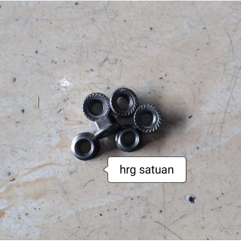 baut mur as roda belakang sepeda 9mm kunci 15