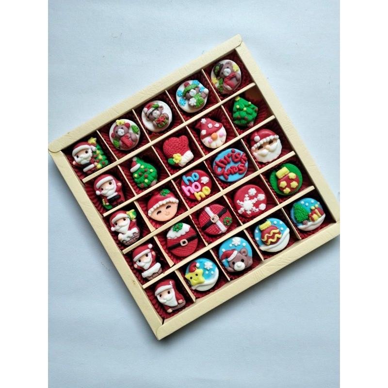 

Hampers cokelat karakter natal Merry Christmas sekat 25