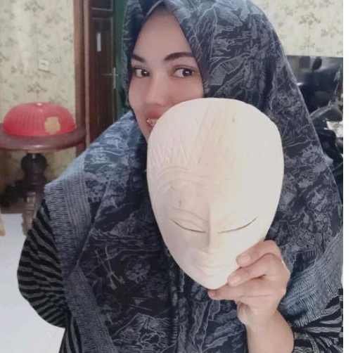 topeng kayu polos shinta