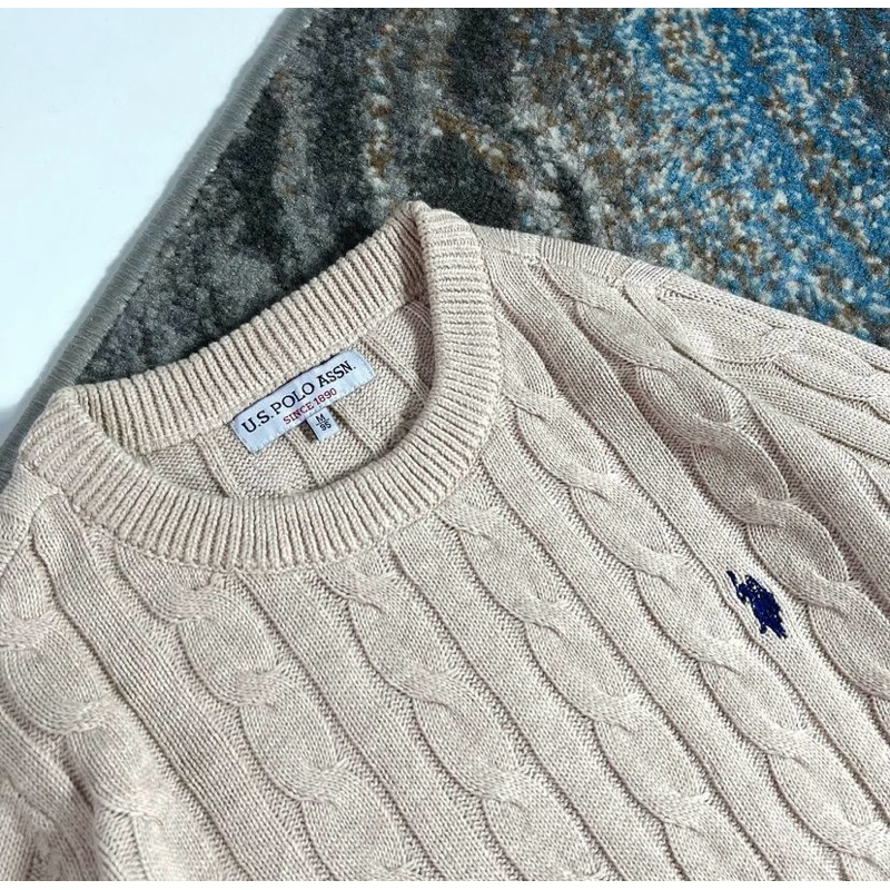 Uspa Cable Knit
