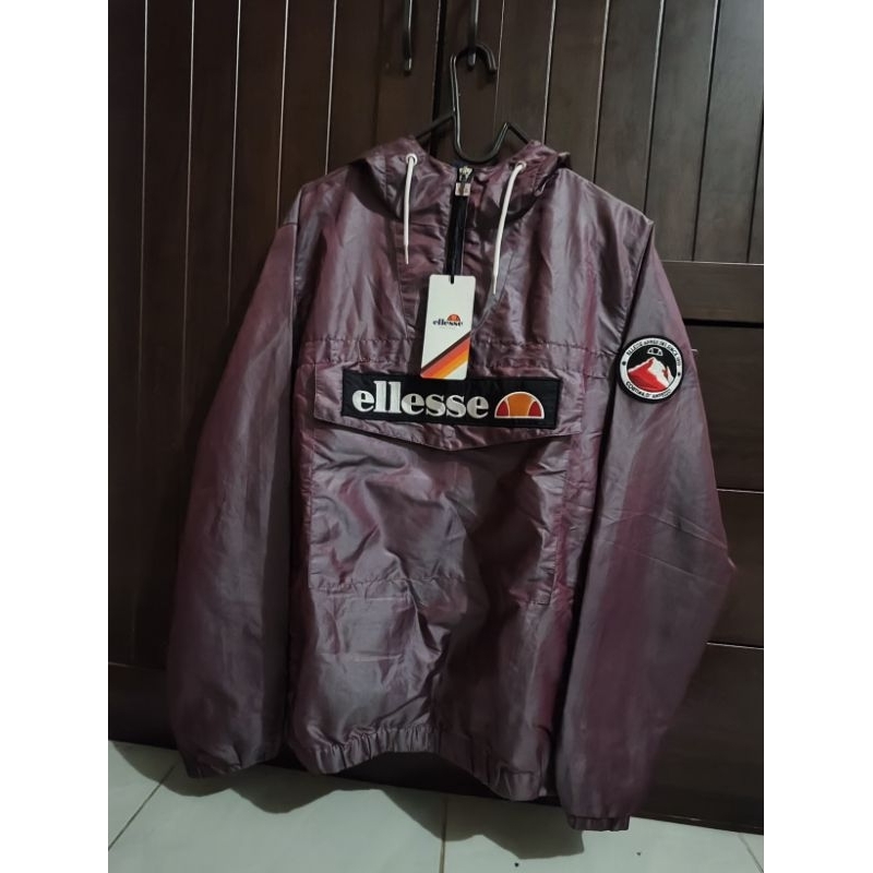 Ellesse Mont 2