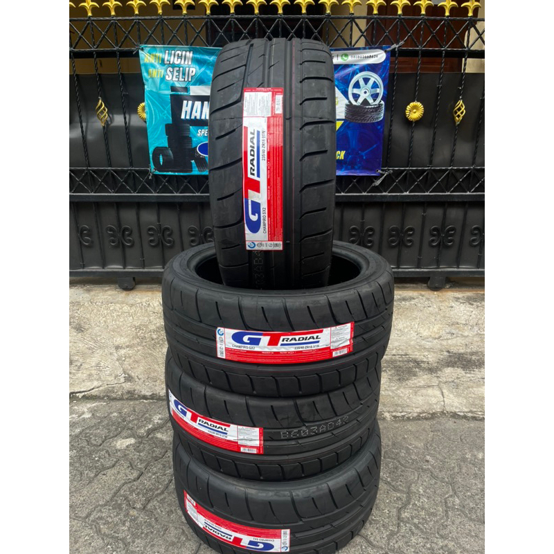 GT RADIAL CHAMPIRO SX2 235 40 18
