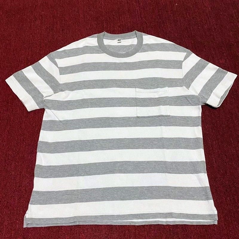 Kaos Uniqlo Pocket Salur Second/thrift