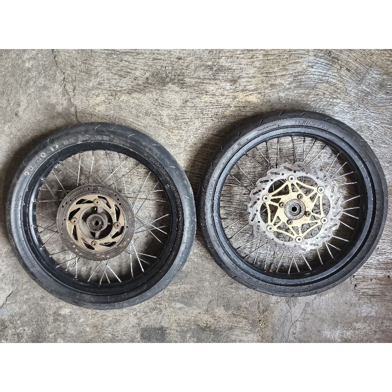 velg jari jari Rossi copotan ninja r ss rr ring velg depan 1.40-17 dan belakang 1.40-17