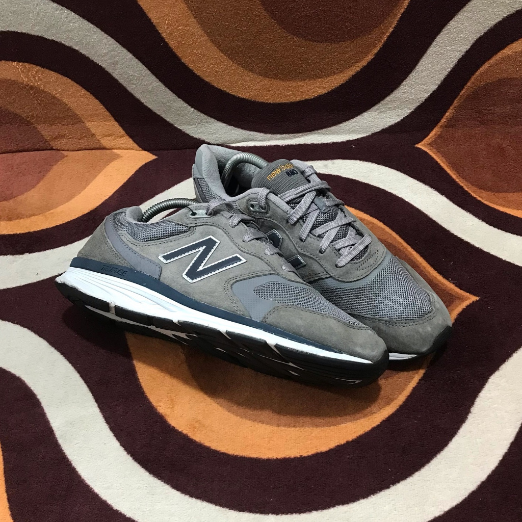 NEW BALANCE 880 Dark Grey (Made in China) Sepatu NB second original UNISEX