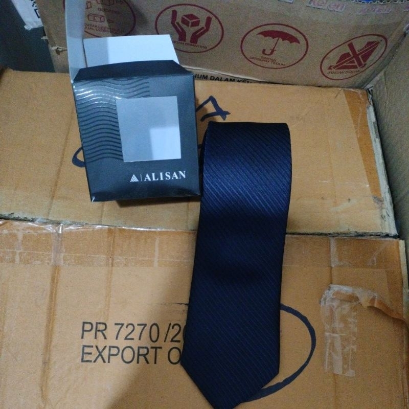 dasi alisan wrna navy