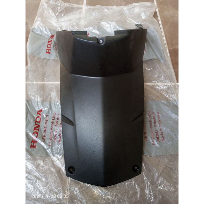 80151-KVB-900 cover center cover tutup mesin honda Vario110 karbu original ahm