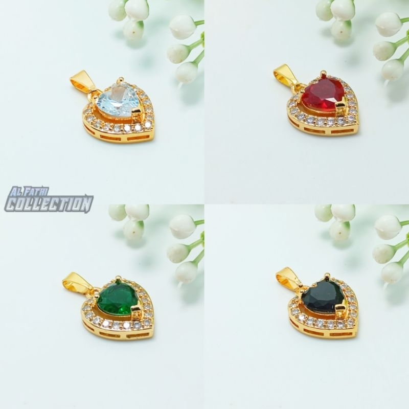 Liontin Batu Warna Emas Motif love