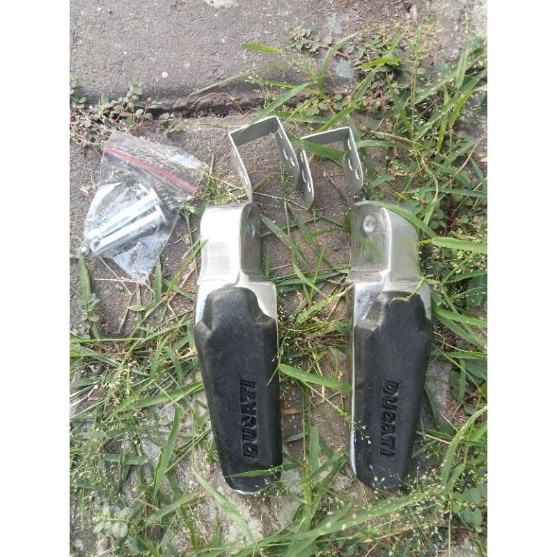 postep ducati bostep ducati postep karet ducati pijakan kaki ducati