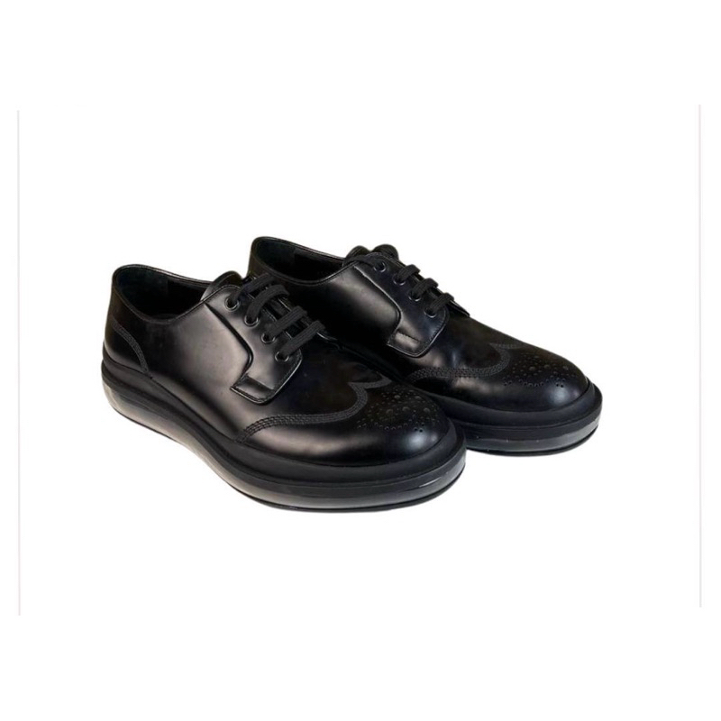 Prada levitate black leather wingtip Preloved SIZE 8,5