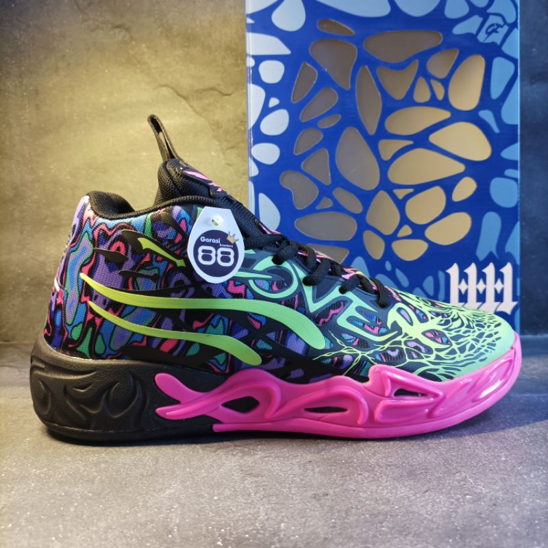 Sepatu basket  MB04 lamelo