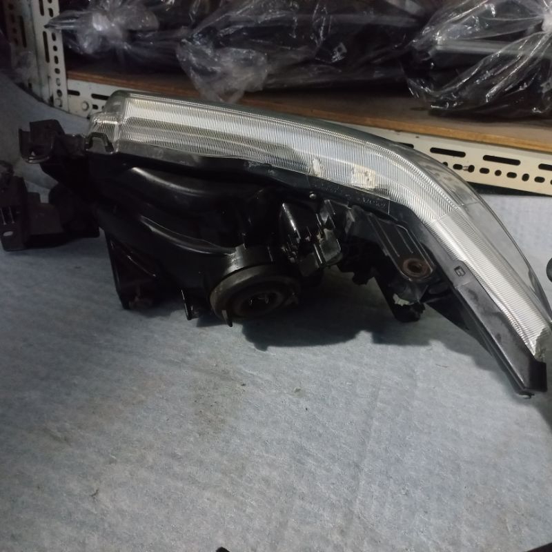 headlamp lampu depan toyota hilux 2012 2013 original