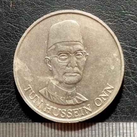 UANG KOIN KUNO 1 RINGGIT MALAYSIA TUN HUSSEIN ONN TAHUN 1981