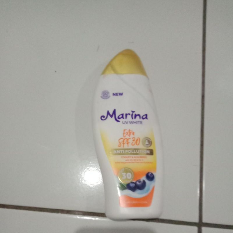 Marina body lotion besar