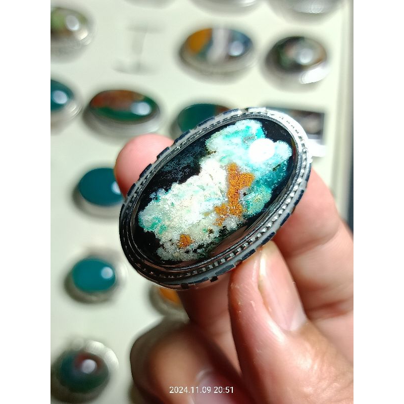 Batu akik pancawarna  motif