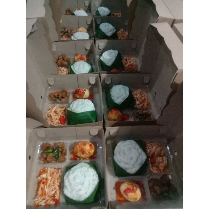 

Paket Nasi Ayam Suwir