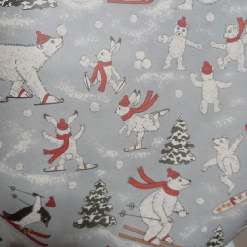 

Kertas Kado Natal Impor Ikea Vinter 3meter x 70cm Motif Polar Bear Pinguin Putih