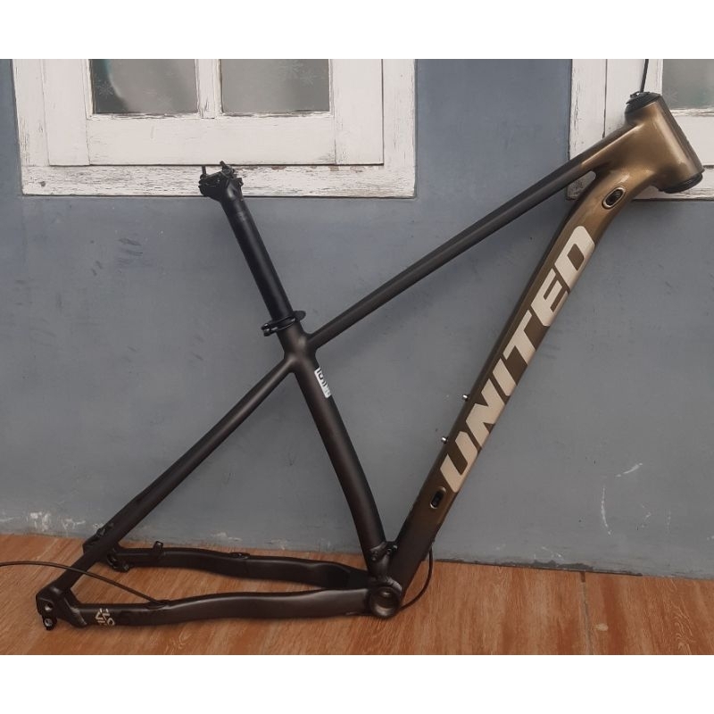 Frame United Clovis 6.1 Size S 29er New