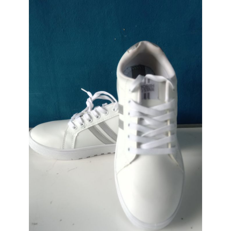 Sepatu Northstar