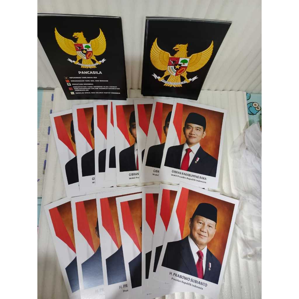 

paket foto presiden-wapres & garuda 12r