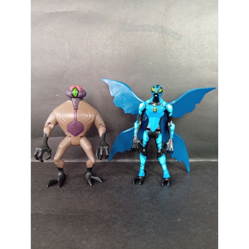 Figure ben 10 ori bandai