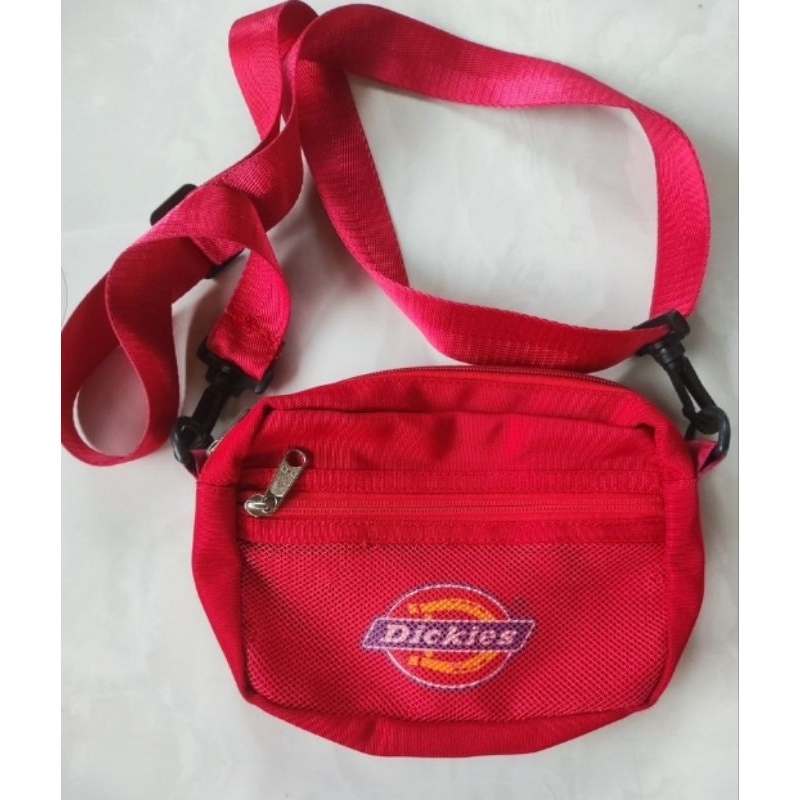 tas selempang dickies original red