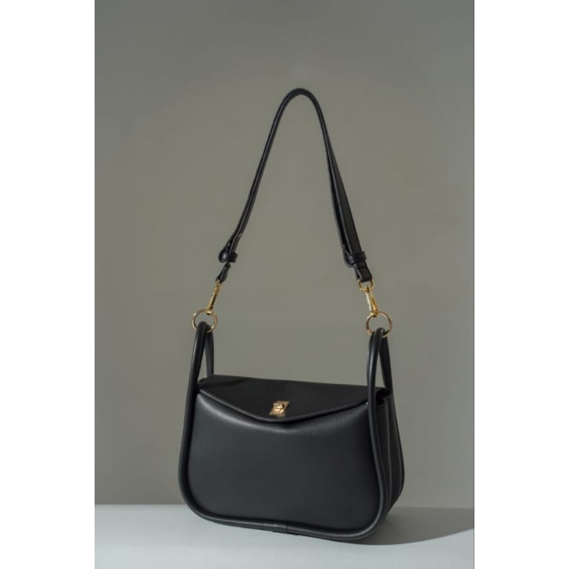 KRISLLE Tas Wanita Sling Bag Model KARLIE Warna Hitam