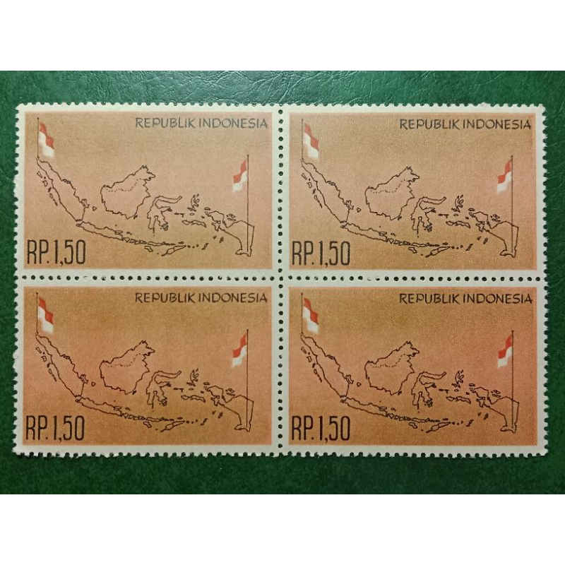 

Prangko Indonesia Rp 1,50 Blok 4 Seri Merah Putih Tahun 1963 UN USED