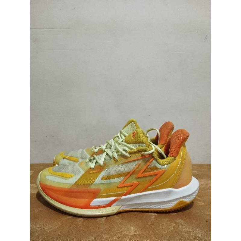 361deagres Spongebob & anta KT 4