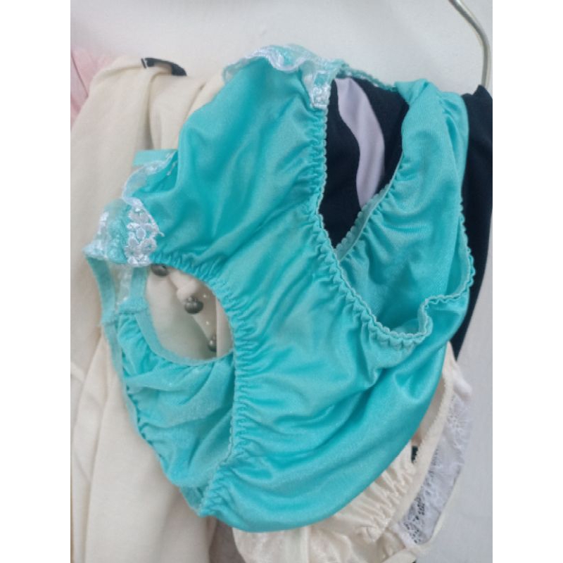 Celana Dalam Aroma Khas Wanita