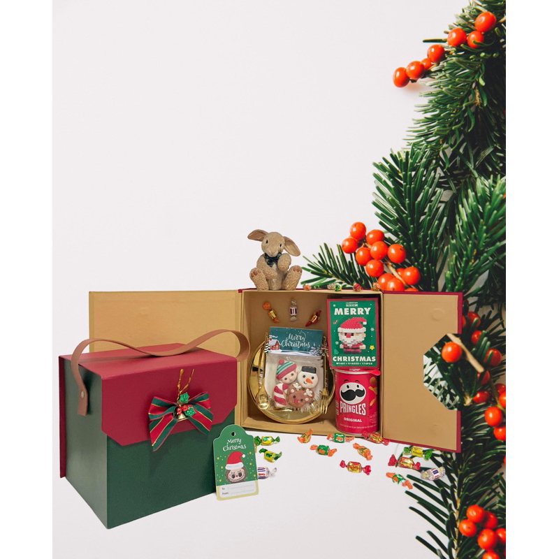 

Christmas Hampers A (Red Door)