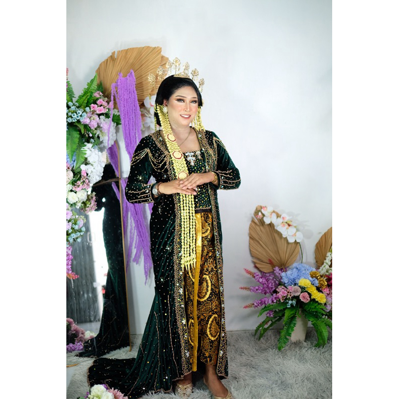 KEBAYA PENGANTIN BLUDRU HIJAU BOTOL,KEBAYA PENGANTIN,KEBAYA PENGANTIN MODERN MEWAH ELEGAN,KEBAYA PEN