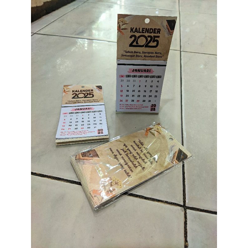 

Kalender Mini Gantung/duduk 2025