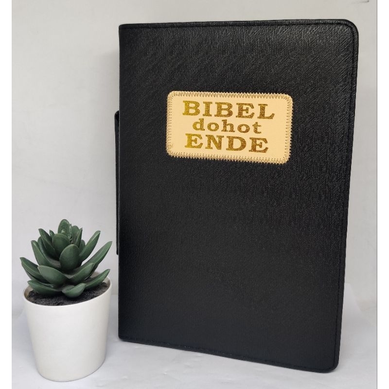 

SAMPUL BIBEL DOHOT ENDE MOTIF SABLON " HITAM