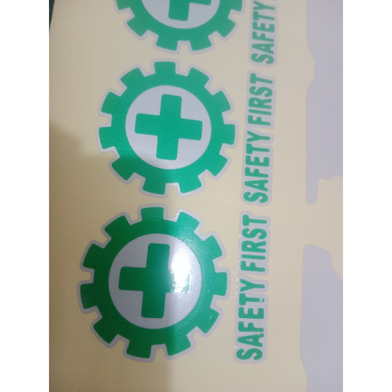 

STIKER SAFETY FIRST