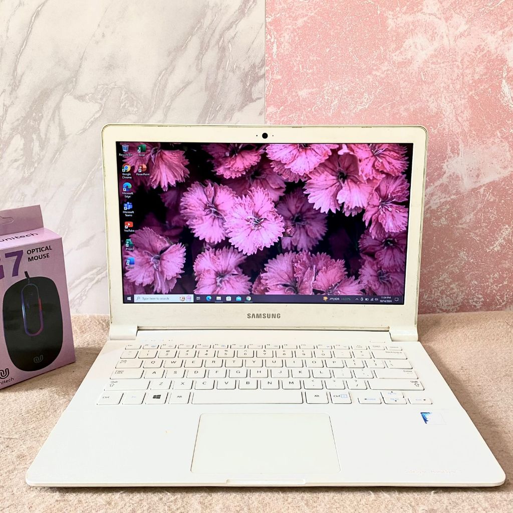 Laptop Samsung 905S3G Amd Quad-Core Ram 4Gb Ssd 128Gb