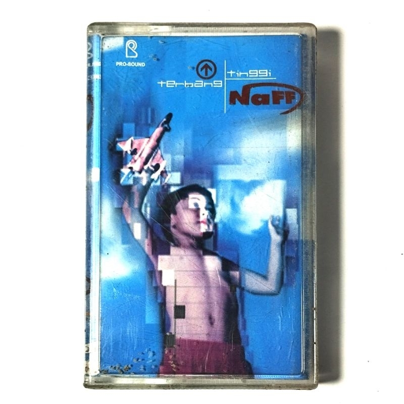 kaset pita naff terbang tinggi